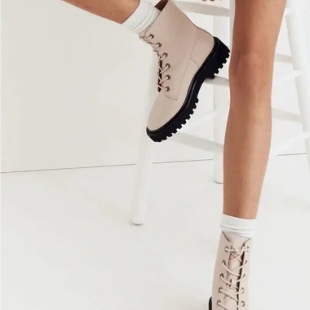 Madewell Rayna Lace Up Cream Lug Sole Combat Boots Size 7 - Picture 3 of 13